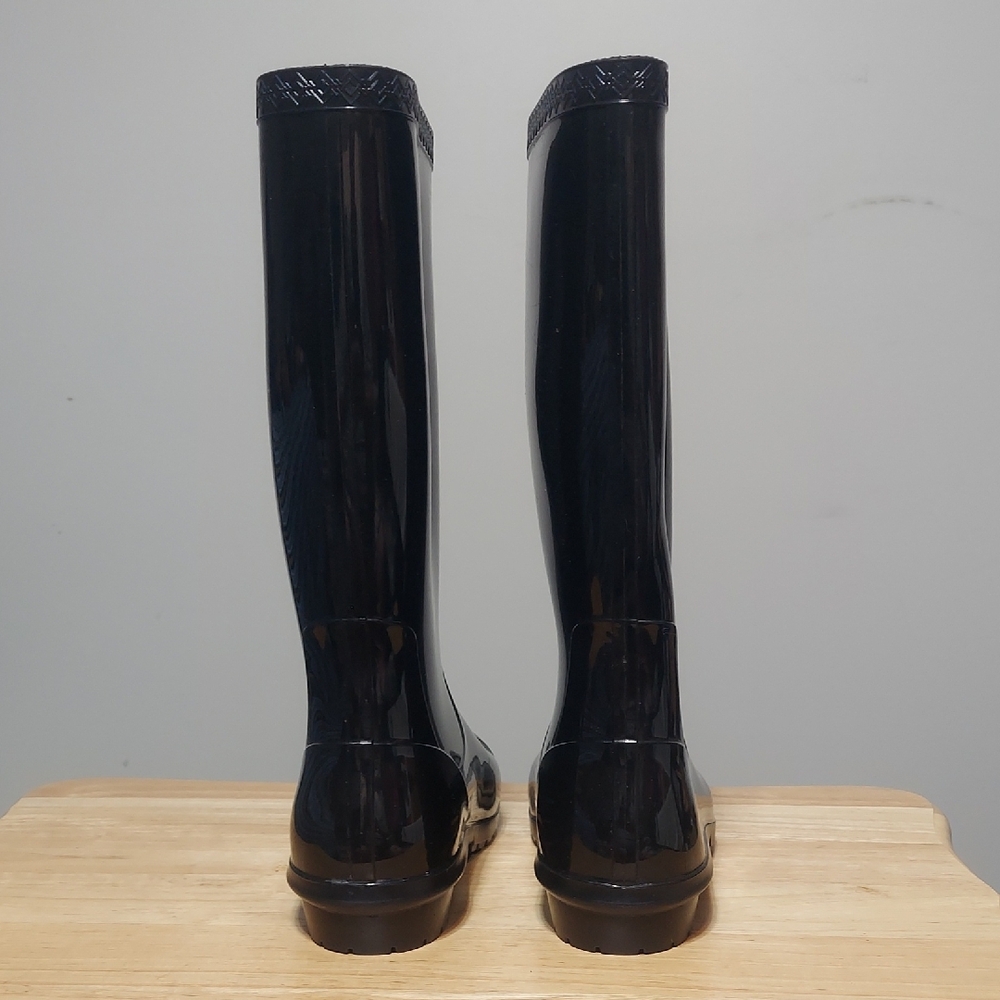 UGG Shaye Black Glossy Waterproof Tall Rain Boots Women's Size 8 Sheepskin EUC - Picture 4 of 12